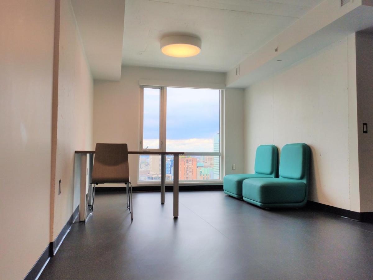 Toronto Metropolitan University-Daphne Cockwell Complex Residence Extérieur photo