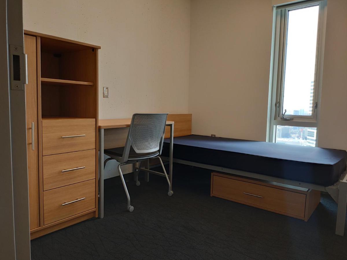 Toronto Metropolitan University-Daphne Cockwell Complex Residence Extérieur photo