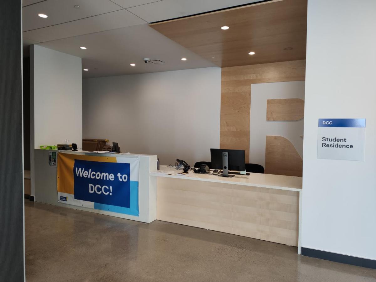 Toronto Metropolitan University-Daphne Cockwell Complex Residence Extérieur photo