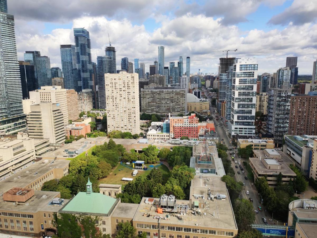 Toronto Metropolitan University-Daphne Cockwell Complex Residence Extérieur photo