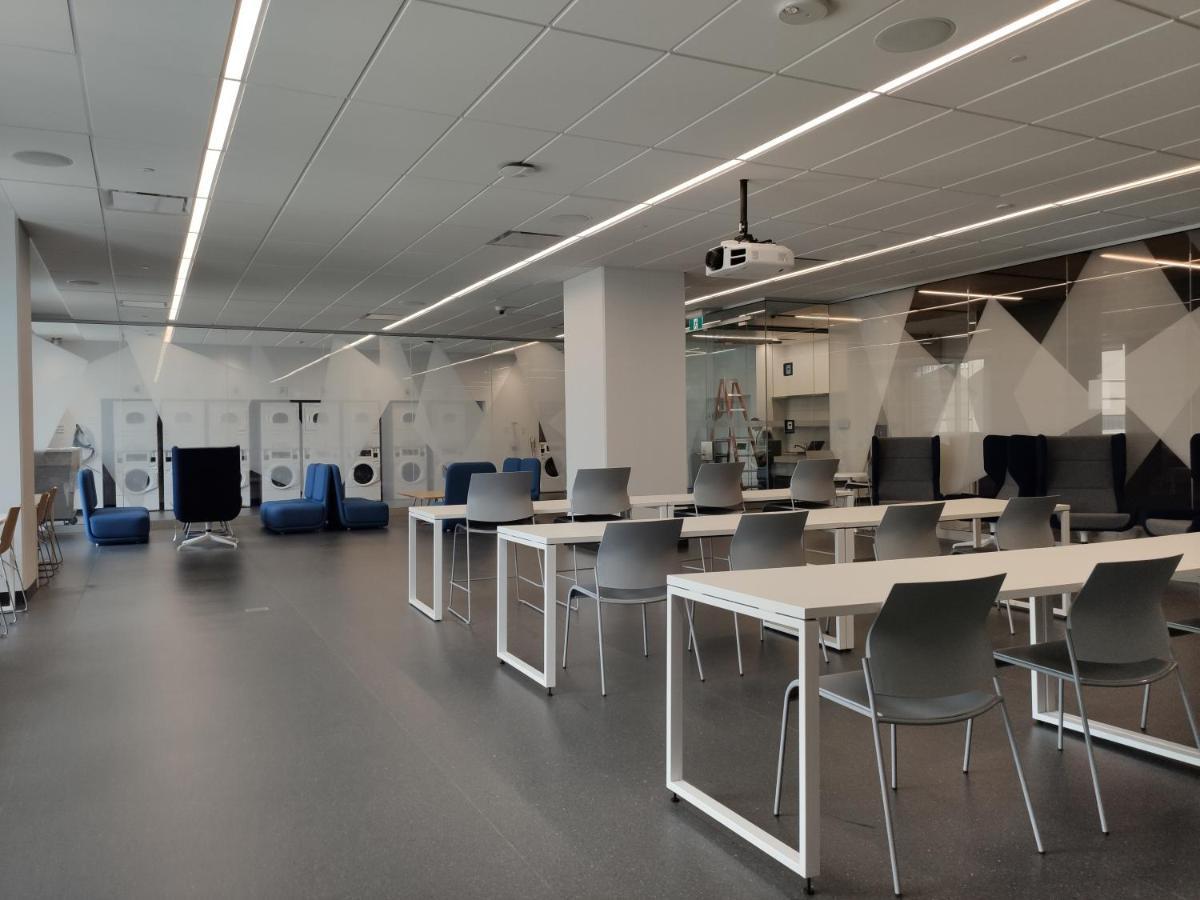 Toronto Metropolitan University-Daphne Cockwell Complex Residence Extérieur photo