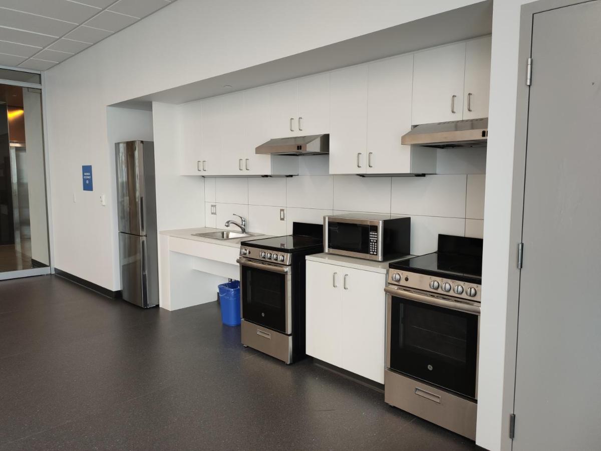 Toronto Metropolitan University-Daphne Cockwell Complex Residence Extérieur photo