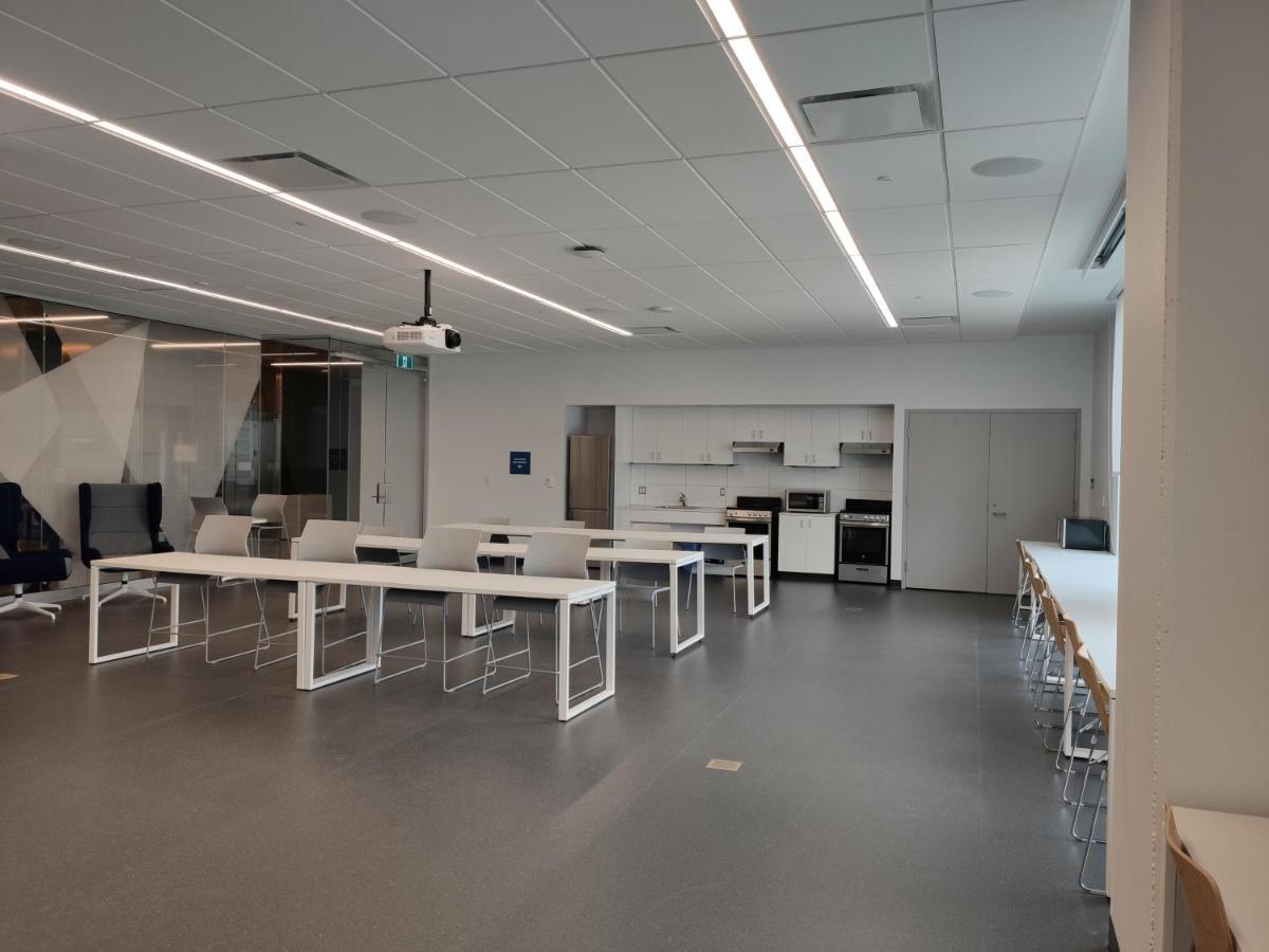 Toronto Metropolitan University-Daphne Cockwell Complex Residence Extérieur photo