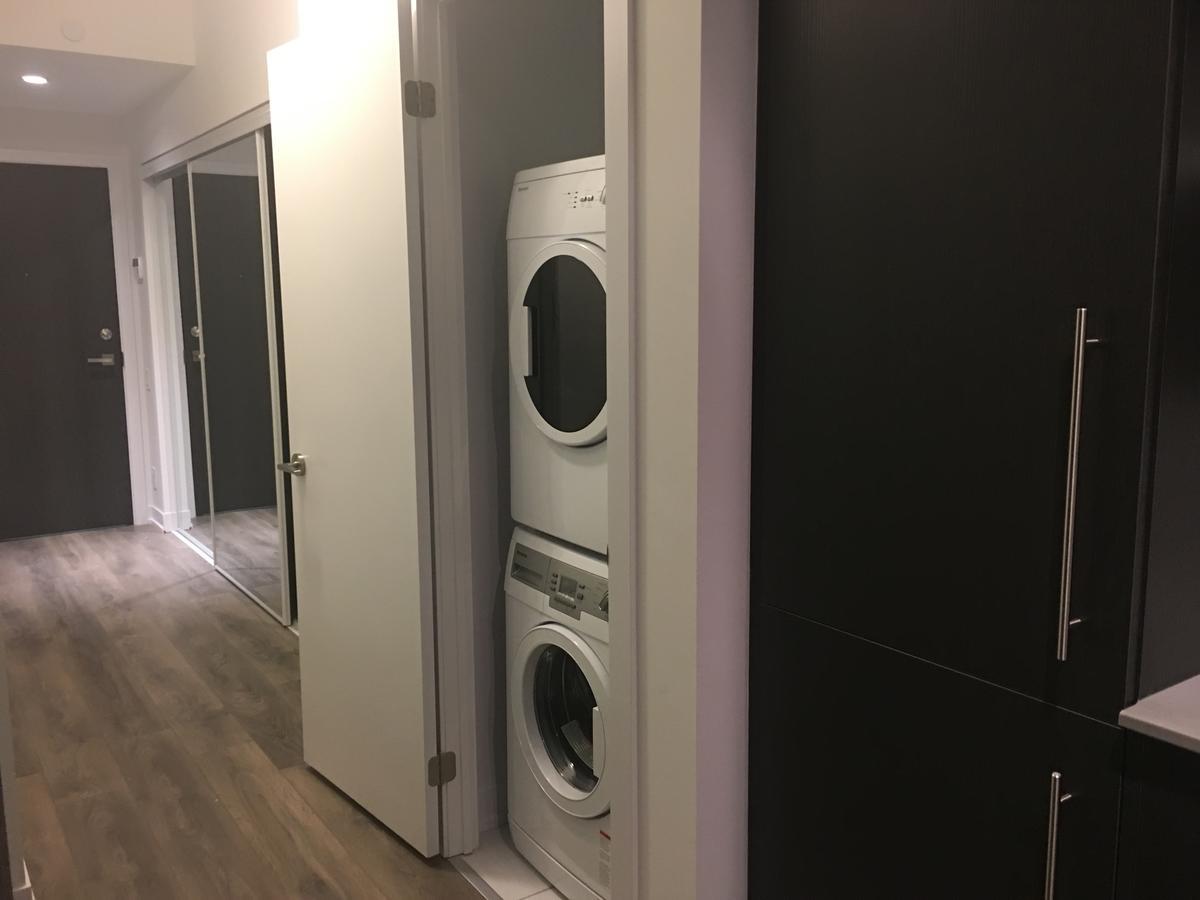 Toronto Metropolitan University-Daphne Cockwell Complex Residence Extérieur photo