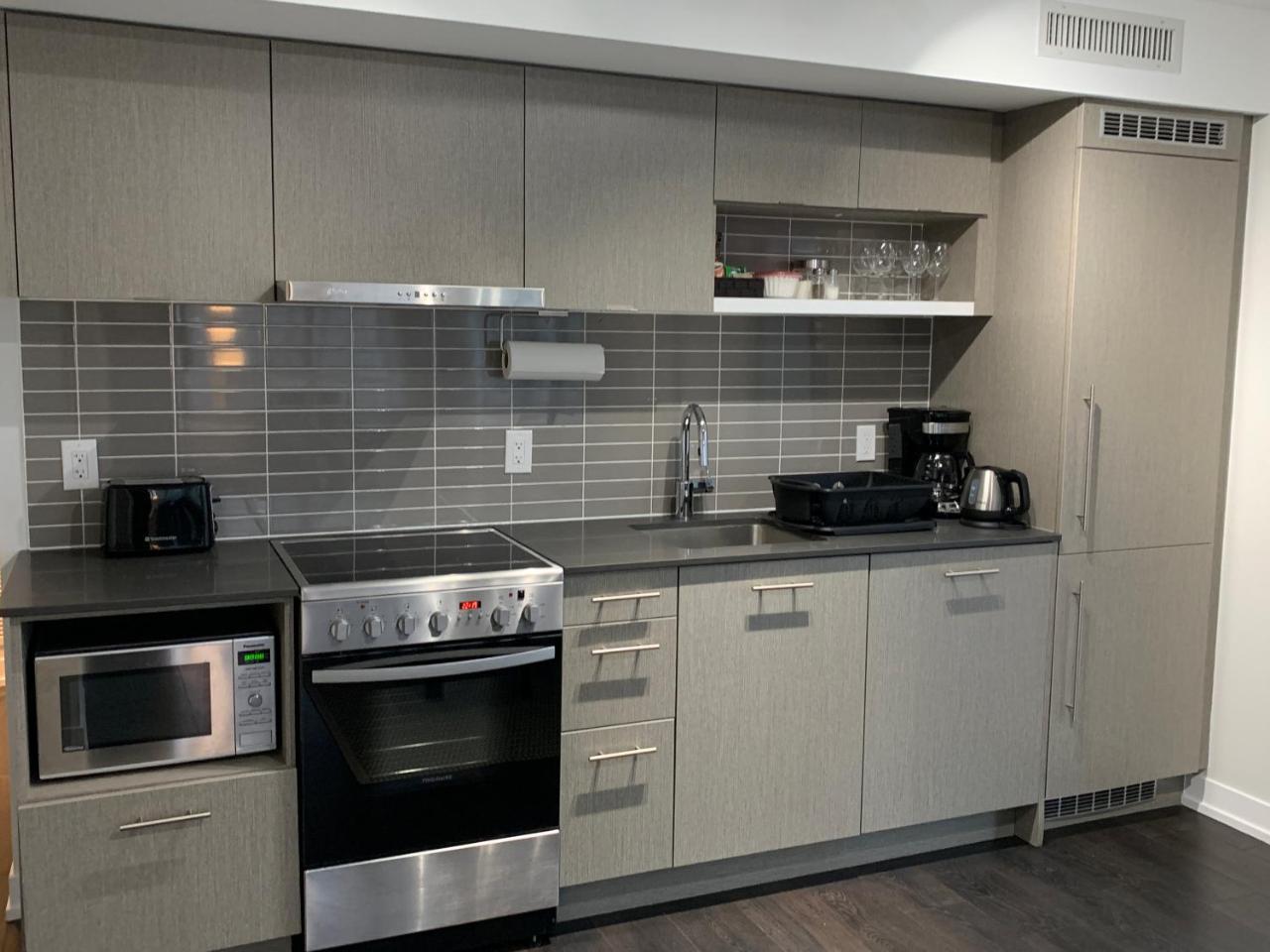 Toronto Metropolitan University-Daphne Cockwell Complex Residence Extérieur photo