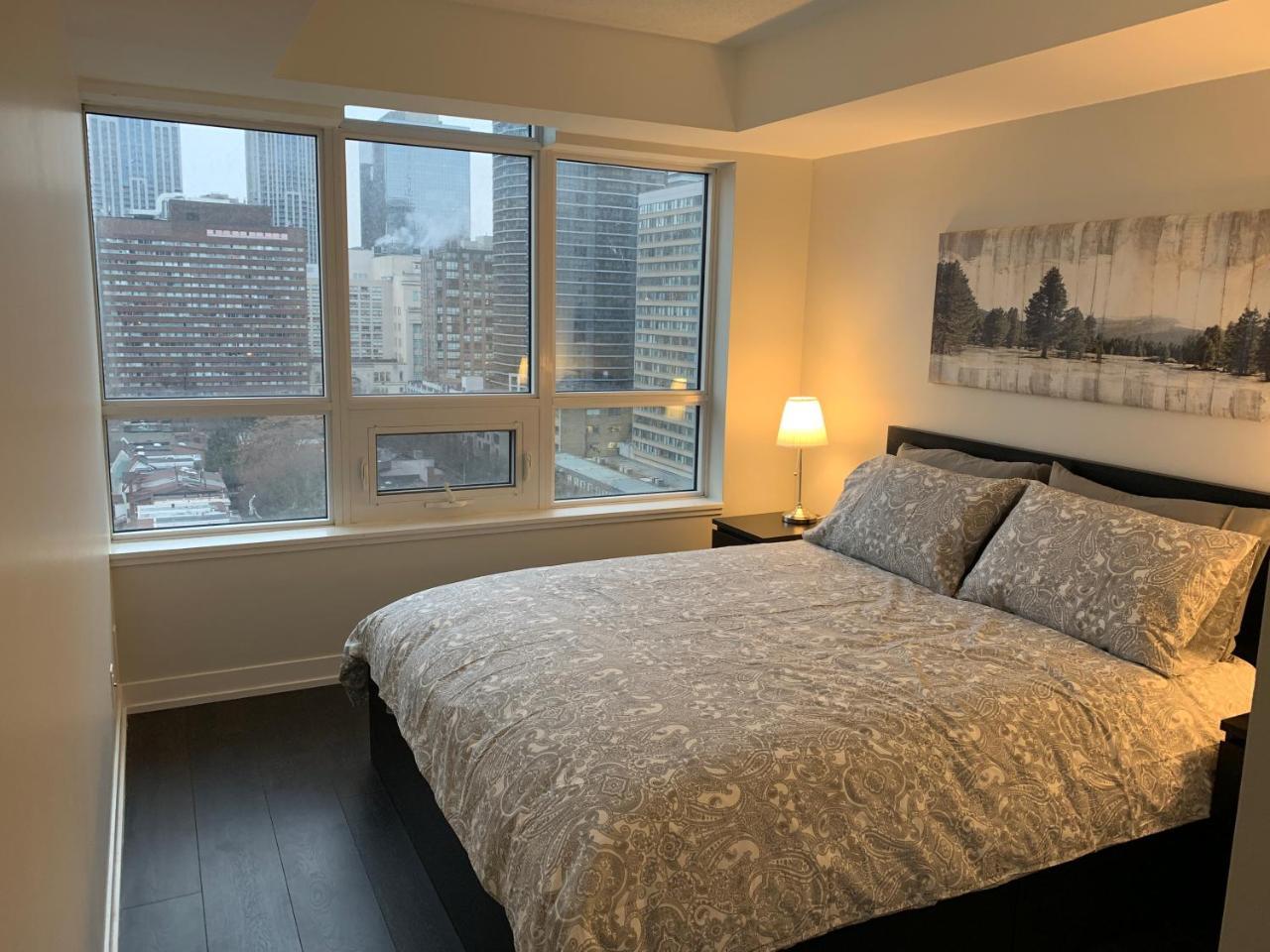 Toronto Metropolitan University-Daphne Cockwell Complex Residence Extérieur photo