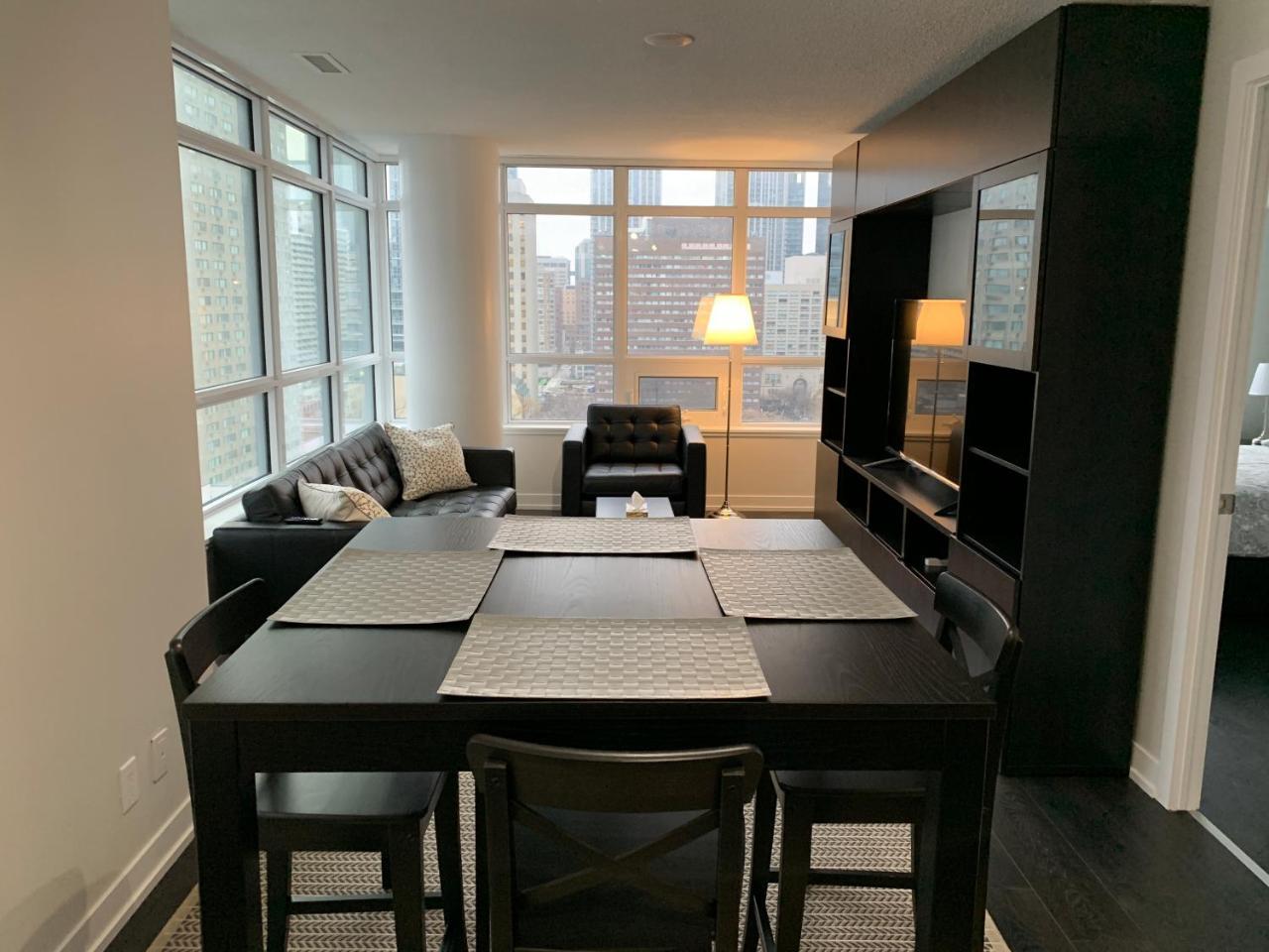 Toronto Metropolitan University-Daphne Cockwell Complex Residence Extérieur photo