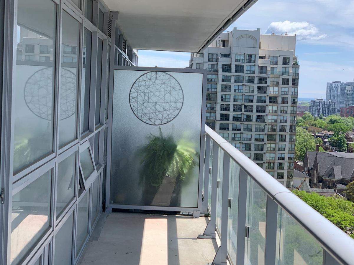 Toronto Metropolitan University-Daphne Cockwell Complex Residence Extérieur photo